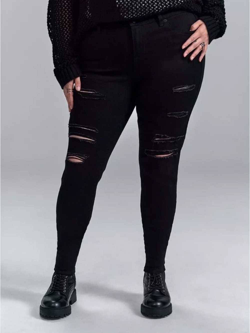 T Torrid Nightfall Black Distressed Jeggings 14R